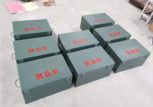 镇赉炸药箱和雷管箱一般是怎么存放的？